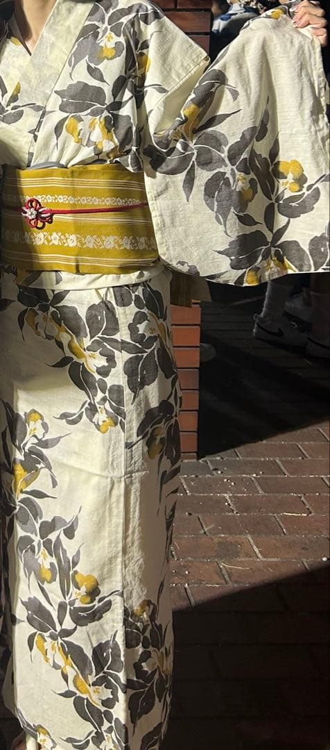 utatane 浴衣3点セット 浴衣、帯、下駄　黒墨とイエローのカトレア