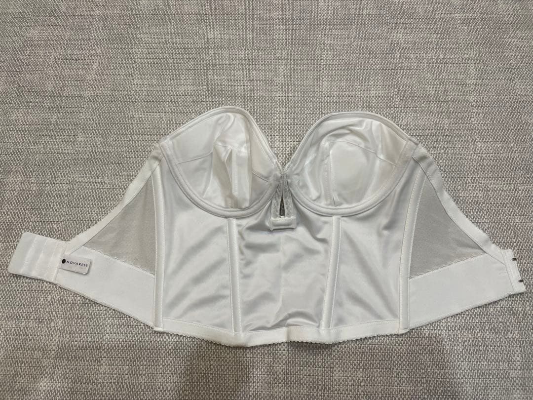 ノバレーゼ　ショートビスチェ（C70)　ガードル（M）　セット　オフホワイト