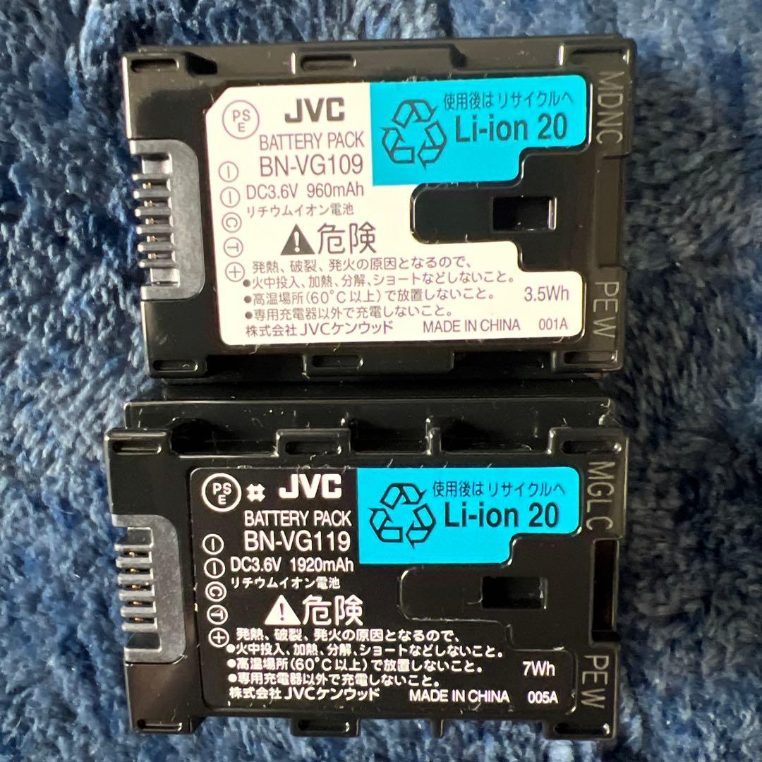 ビデオカメラ JVC GZ-E242