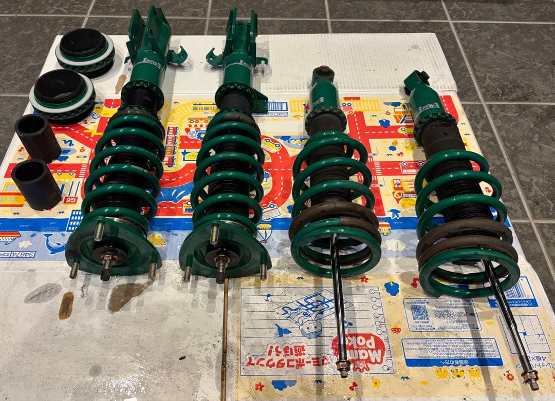 ステップワゴンRP5　BLITZ ZZR DAMPER　車高調