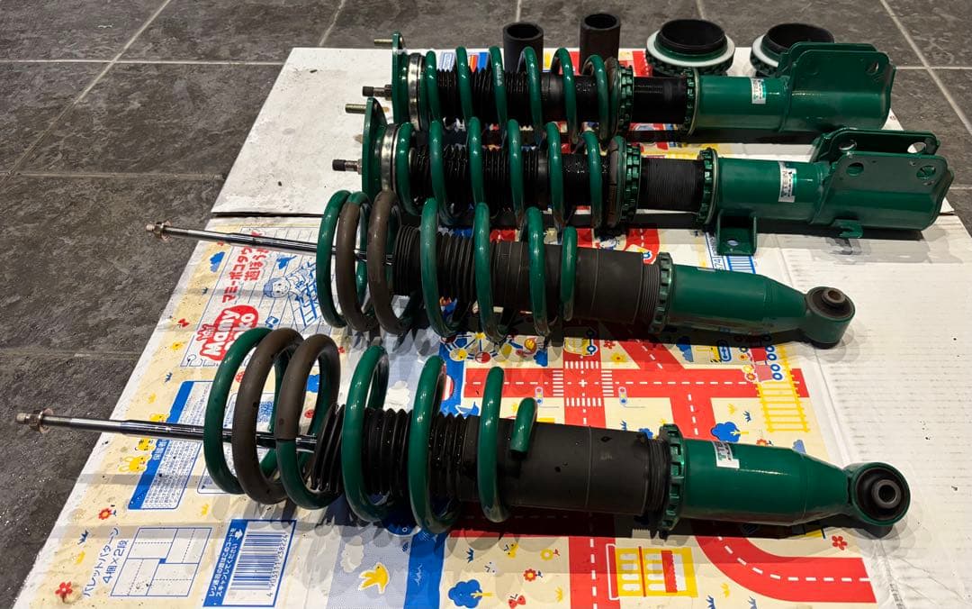 ステップワゴンRP5　BLITZ ZZR DAMPER　車高調