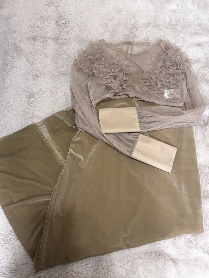 【CAPRICIEUX LE'MAGE】チュールフリルベロアワンピース