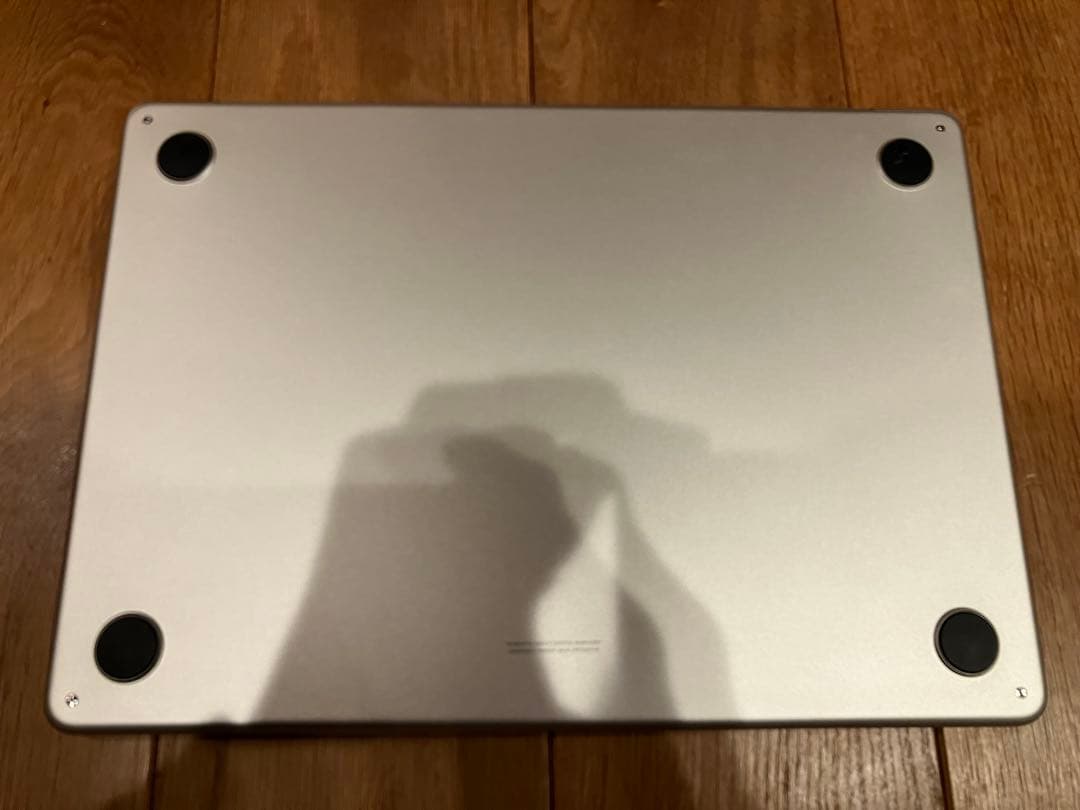 まめおに　MacBook 2022 air M2 スターライト