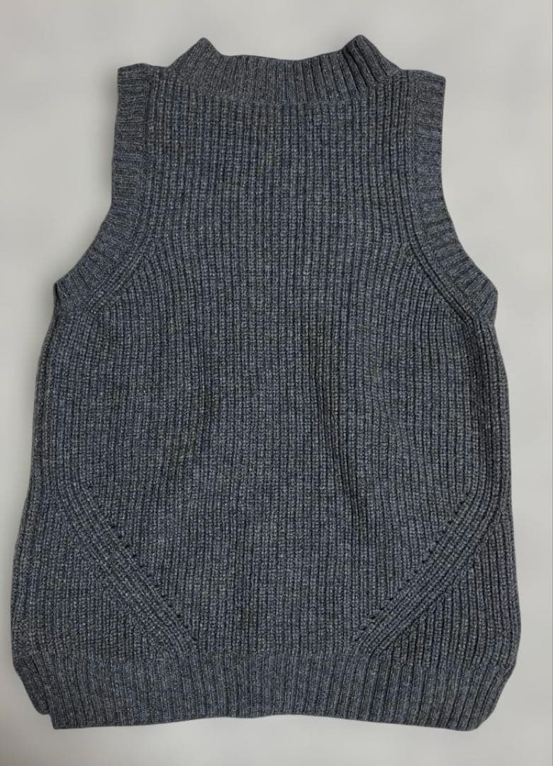 【utilité】ユティリテ　ウールニットベスト