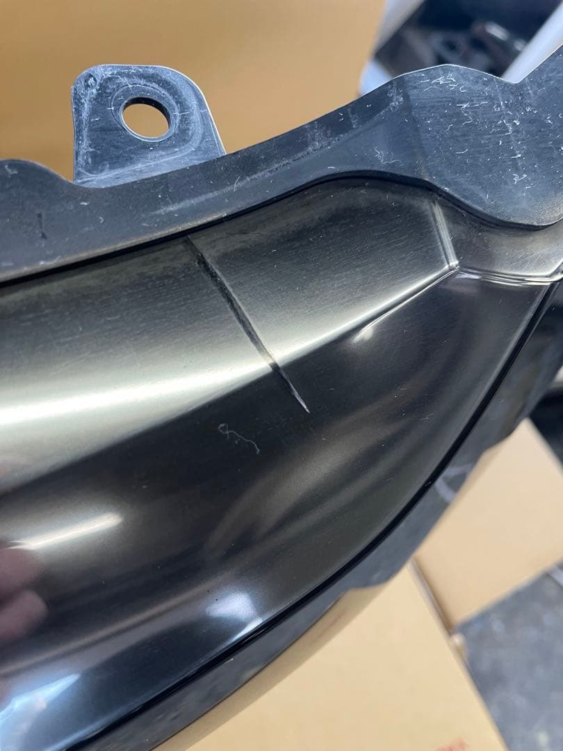 ホンダベゼル RU3 ハイブリッド フロントグリル