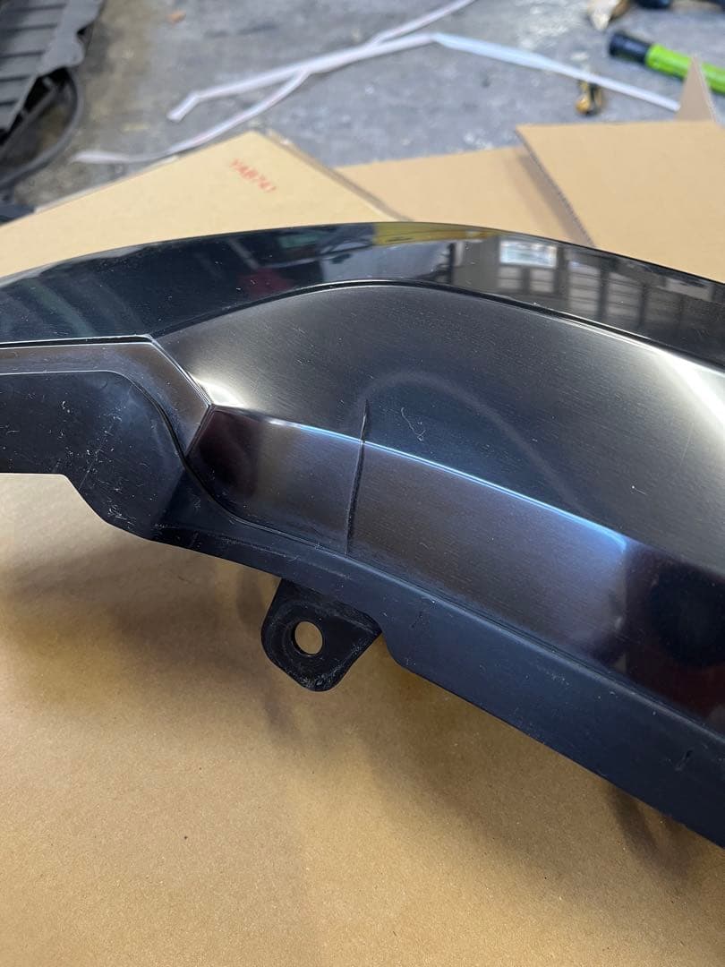 ホンダベゼル RU3 ハイブリッド フロントグリル