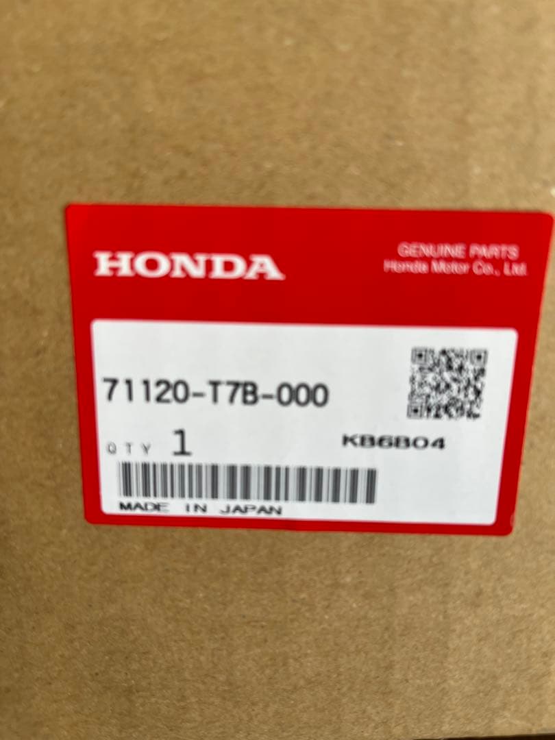 ホンダベゼル RU3 ハイブリッド フロントグリル