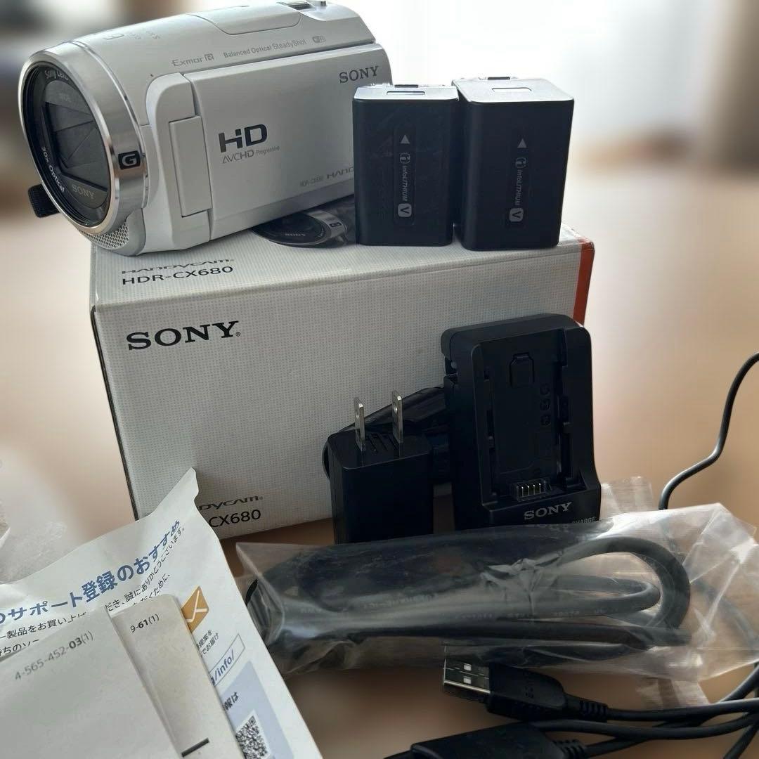 美品ソニー HDR-CX680 ハンディカムと別売り部品他ケースあり