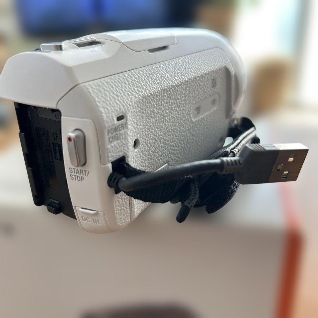 美品ソニー HDR-CX680 ハンディカムと別売り部品他ケースあり