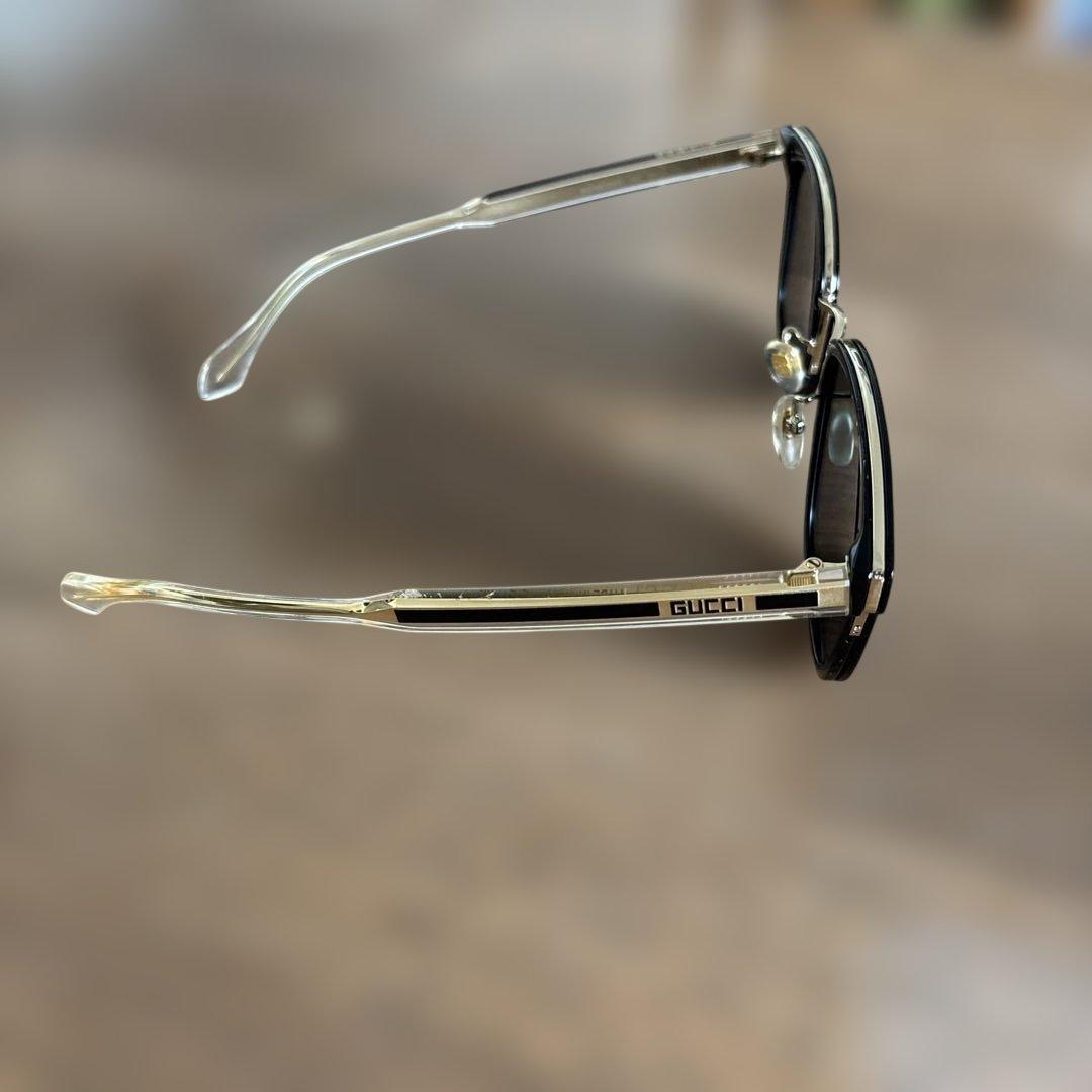 GUCCI スクエア型サングラス ブラック