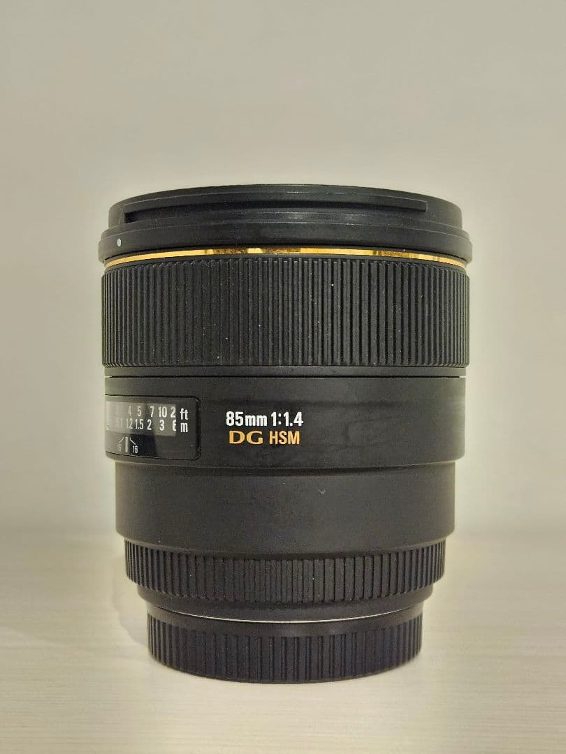 SIGMA 85mm F1.4 EX DG HSM レンズフード付　シグマ