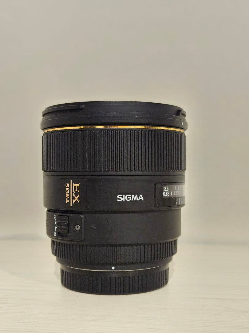 SIGMA 85mm F1.4 EX DG HSM レンズフード付　シグマ