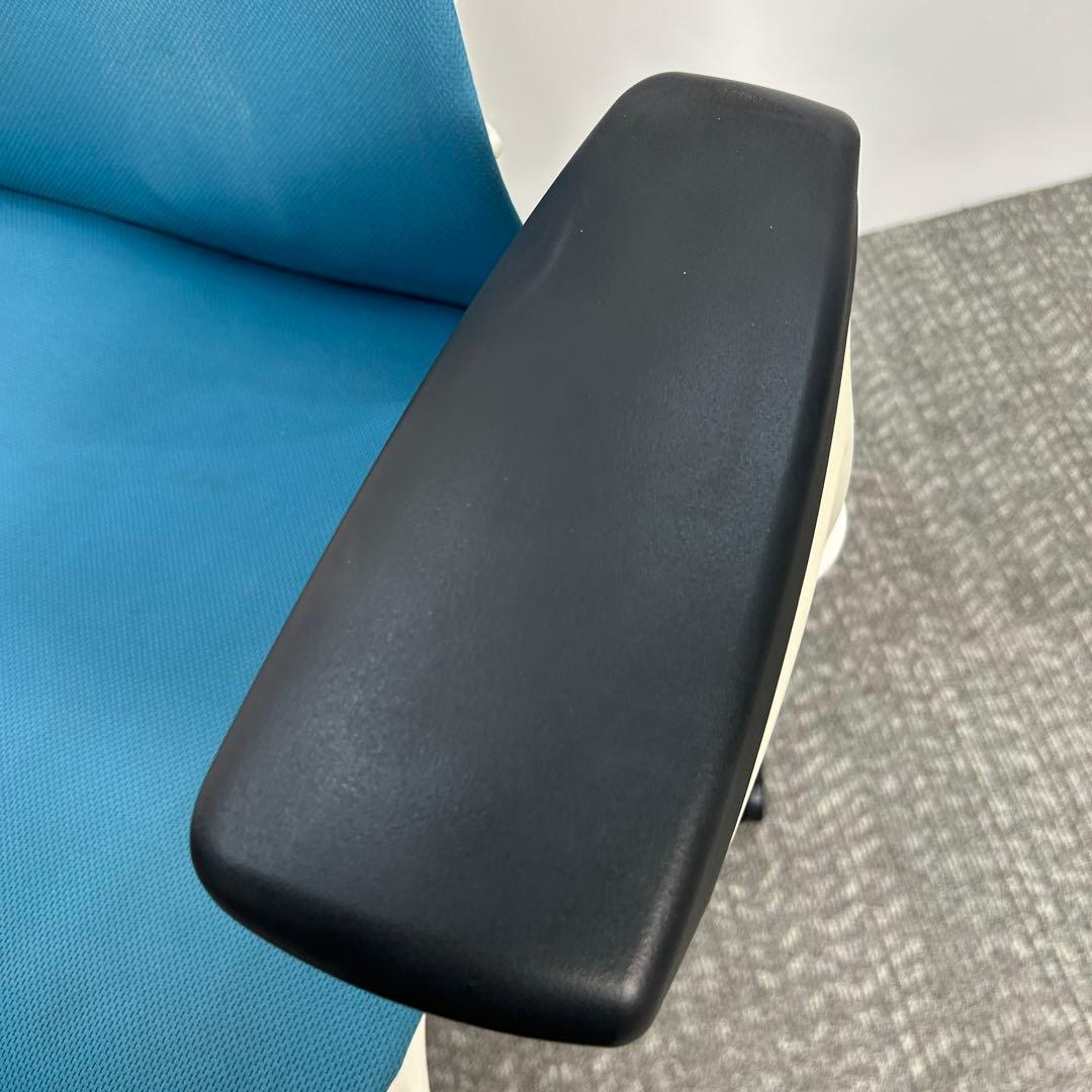 I エンボディチェア ハーマンミラー ホワイト Embody ブルー系