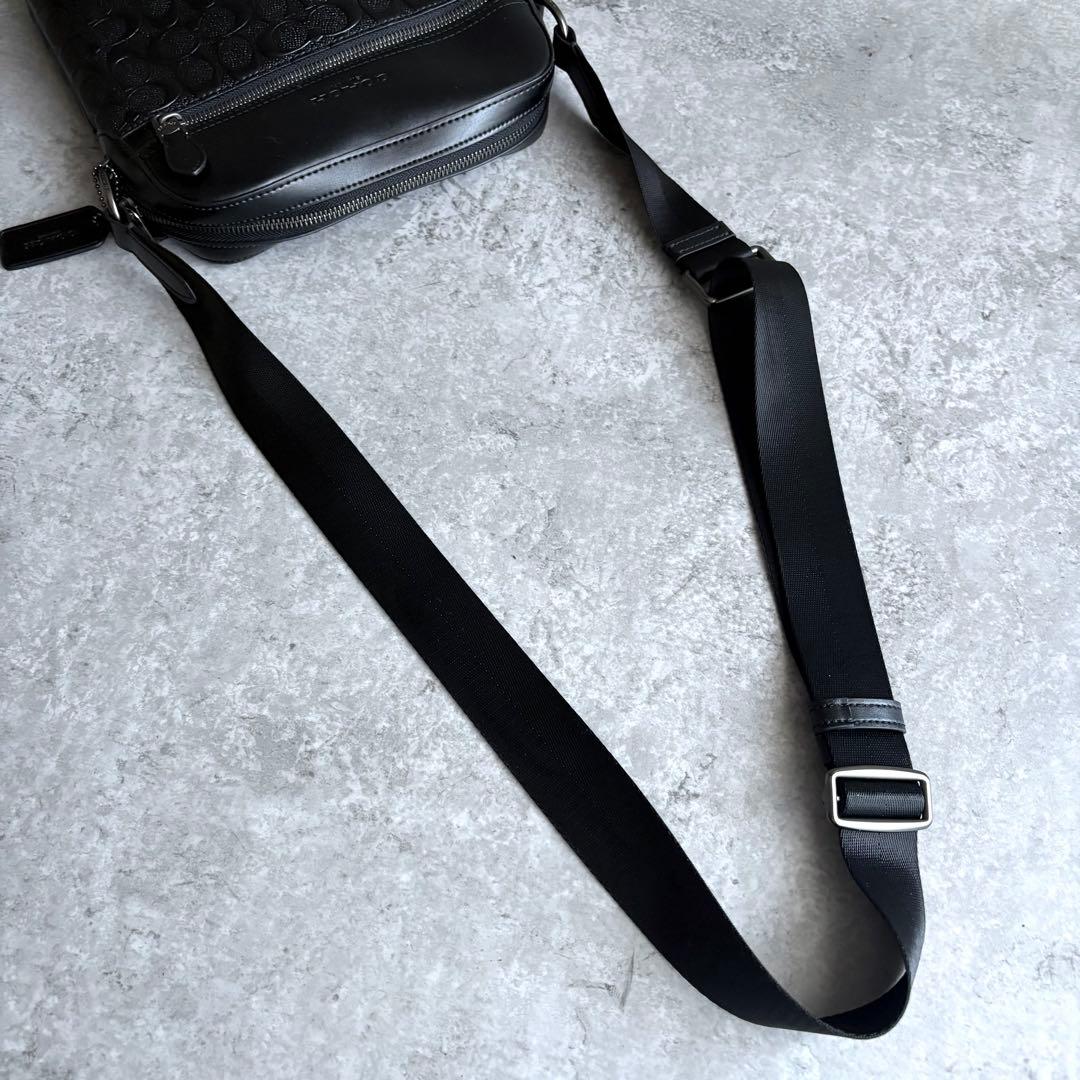 【極美品】COACH シグネチャー フライトバッグ ショルダーバッグ チャーム付