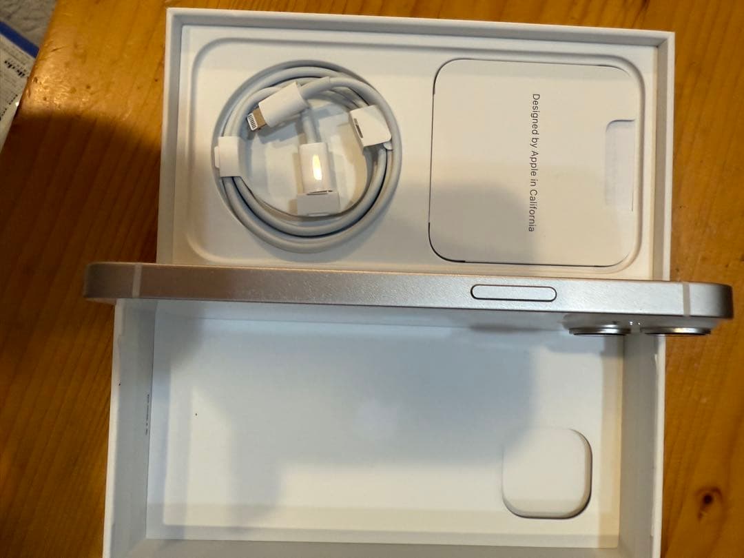 ニ*ン様 Apple iPhone 14 スターライト　128GB 本体　SIM