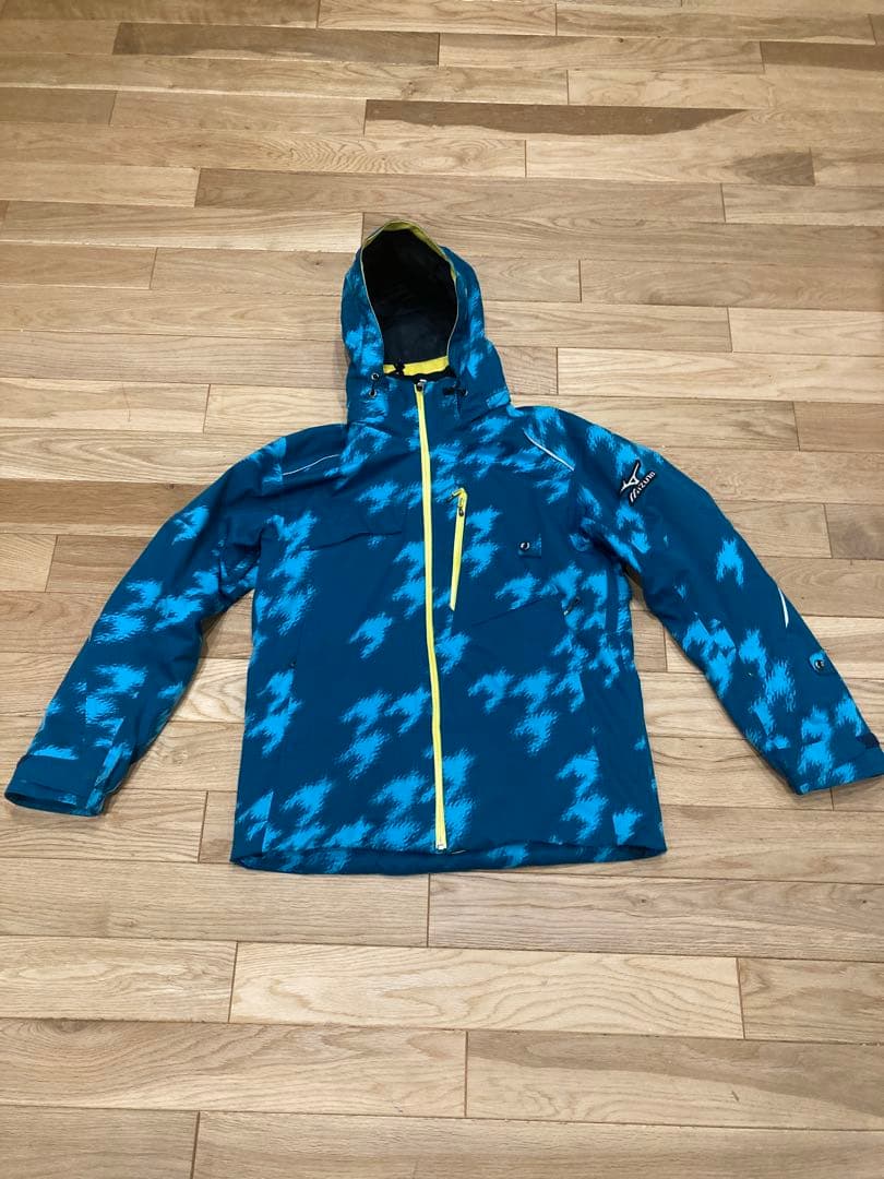 ミズノ　デモチームモデル