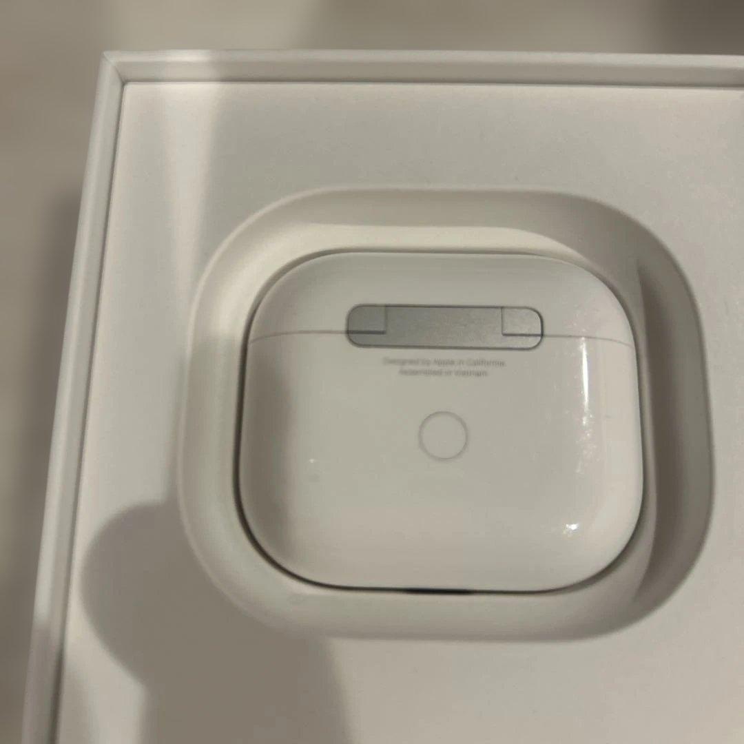 （中古）AirPods本体 3世代MagSafe充電ケース付き