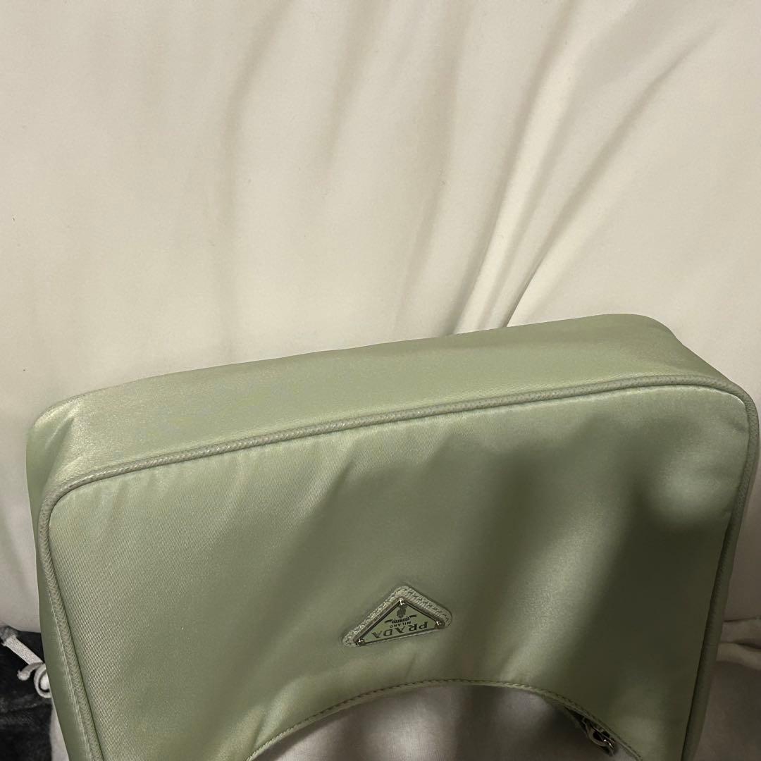 【美品】PRADA プラダ RE-EDITION 2005 ナイロンハンドバッグ