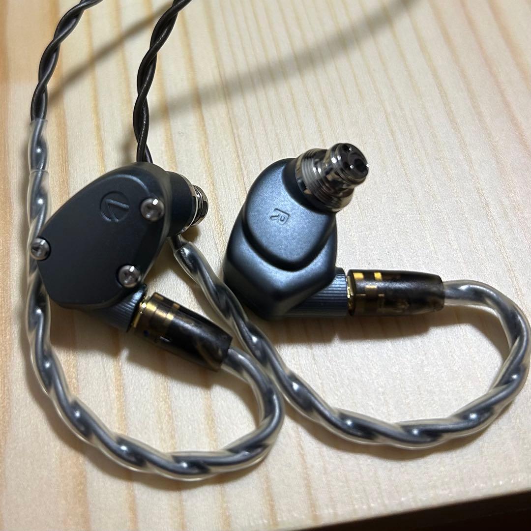 ANDROMEDA S DIYイヤホン