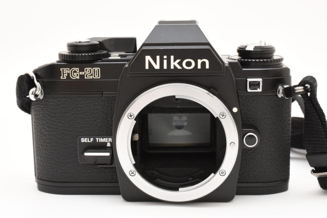 美品　ニコン FG-20 ブラック フィルムカメラ　モルト新品交換済 M554