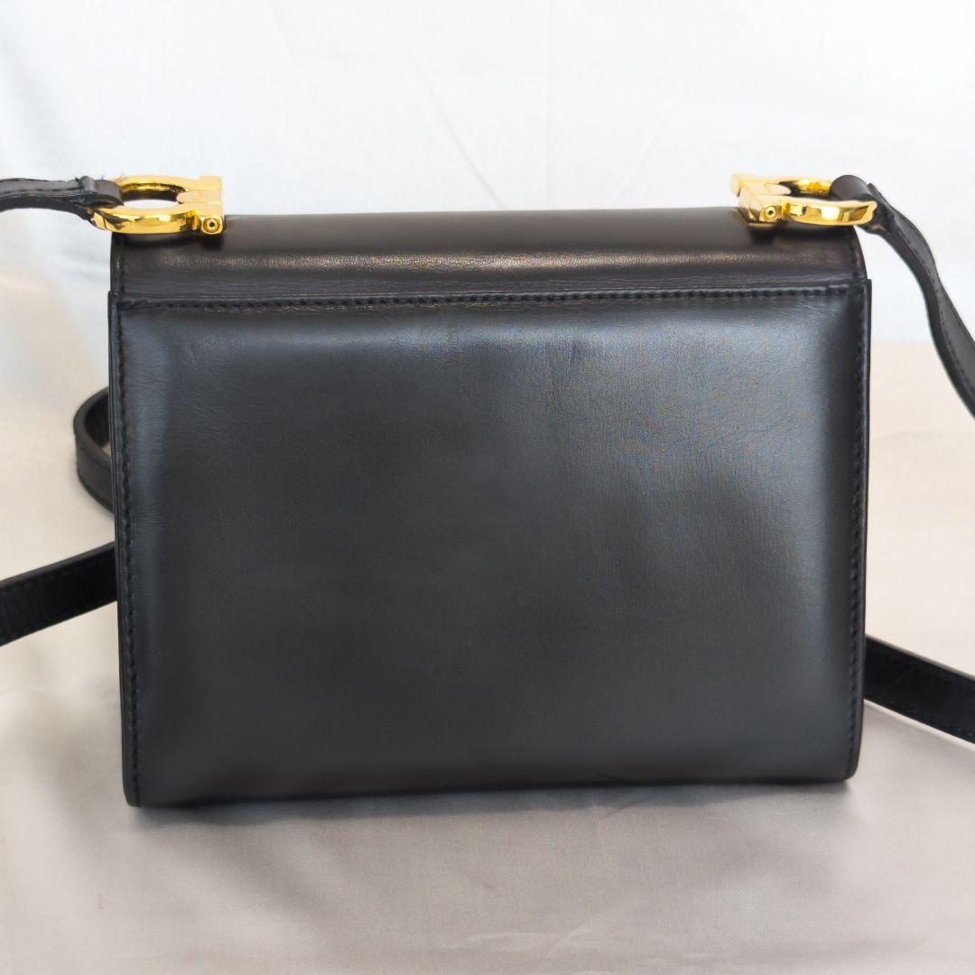 【極美品】 Ferragamo ガンチーニ ミニ ショルダーバッグ 保存袋付き