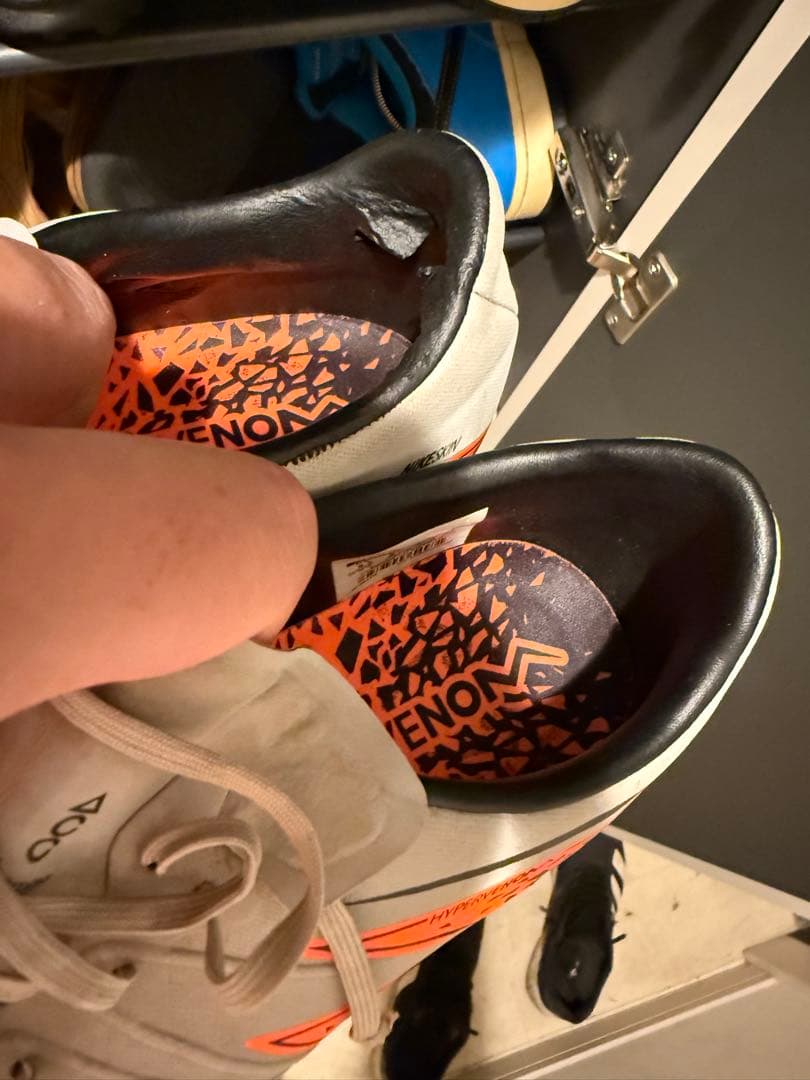 ピ*ー様 ナイキ サッカースパイク ハイパーヴェノム ファントム2