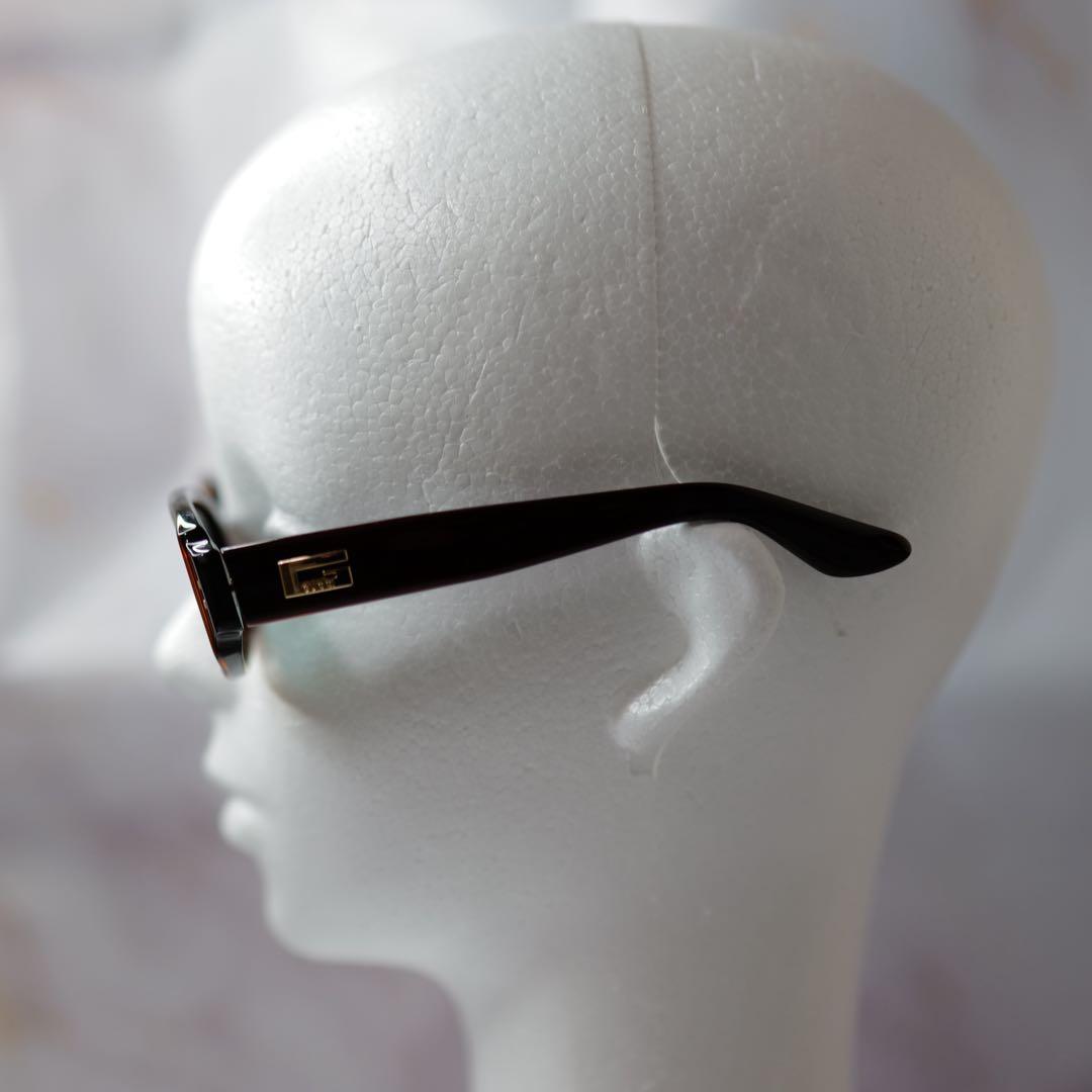 GUCCI グッチ オーバル Y2K メタル ロゴ レトロ サングラス