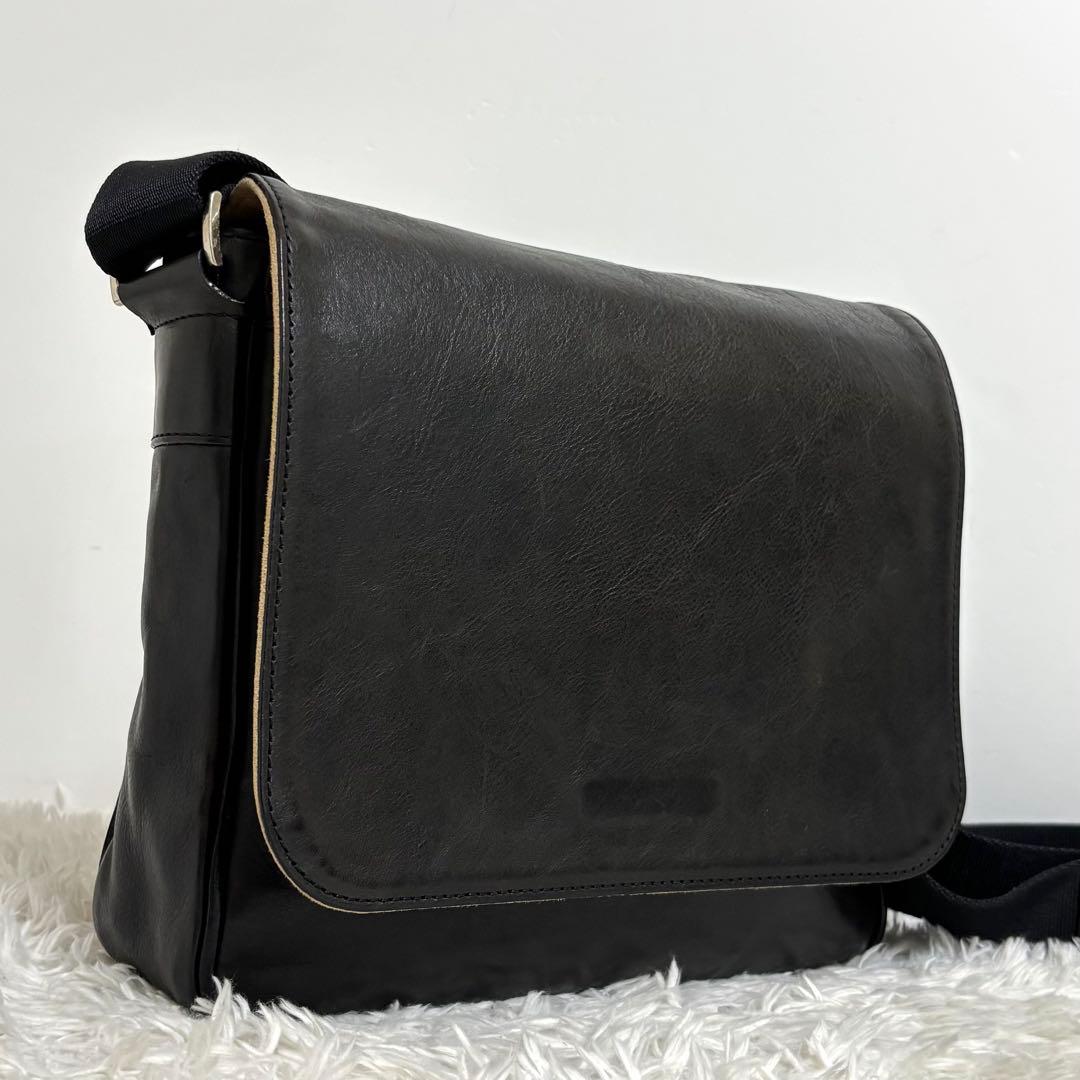 【美品】 ココマイスター マットーネ マルチショルダー レザー ショルダーバッグ