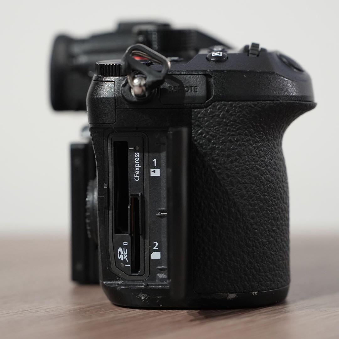 LUMIX GH6 ミラーレス一眼カメラ レンズ・TILTAゲージ付