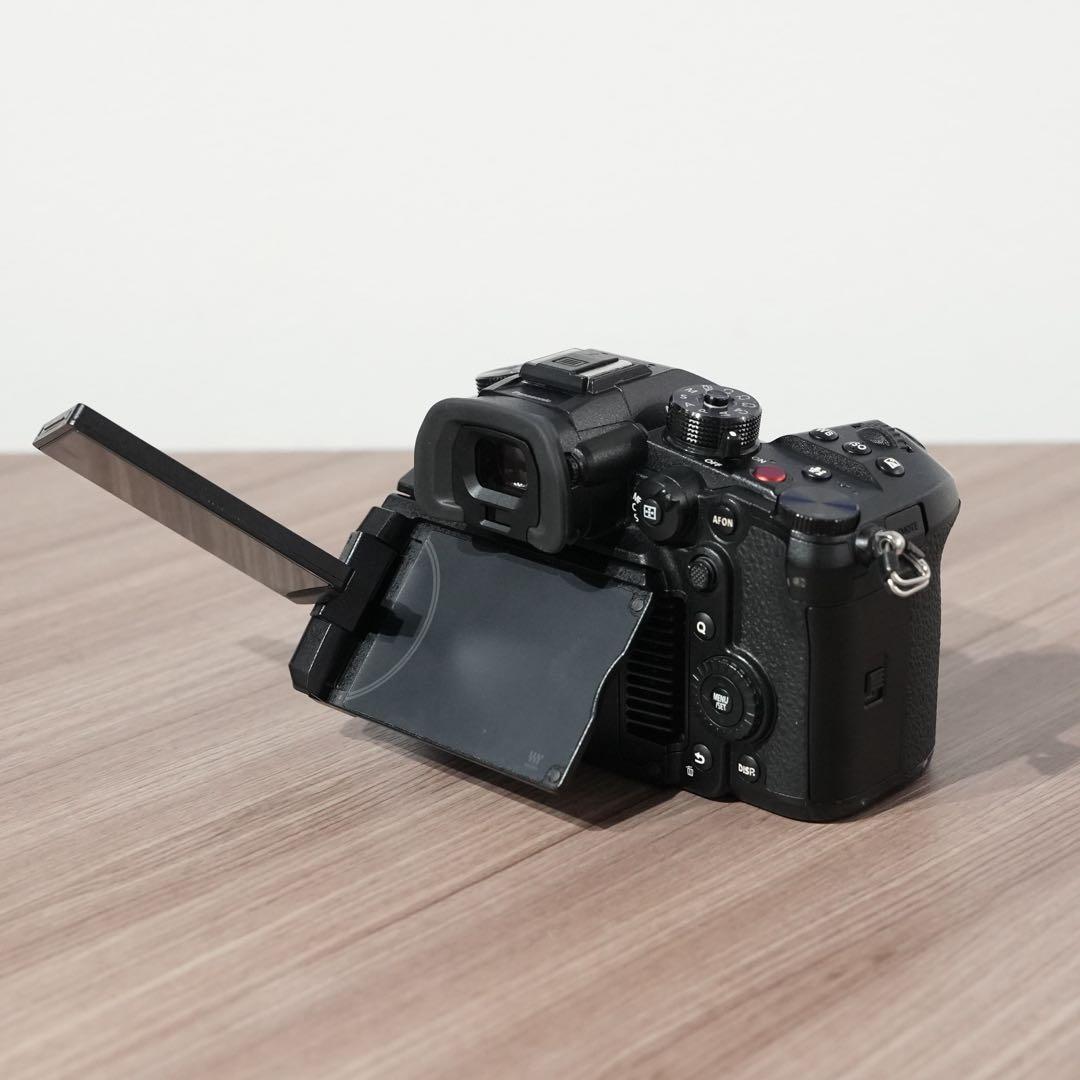 LUMIX GH6 ミラーレス一眼カメラ レンズ・TILTAゲージ付