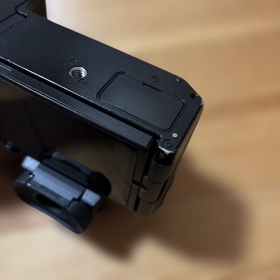 FUJIFILM X-H2 2.5万円相当の純正予備バッテリー2個と充電器付属