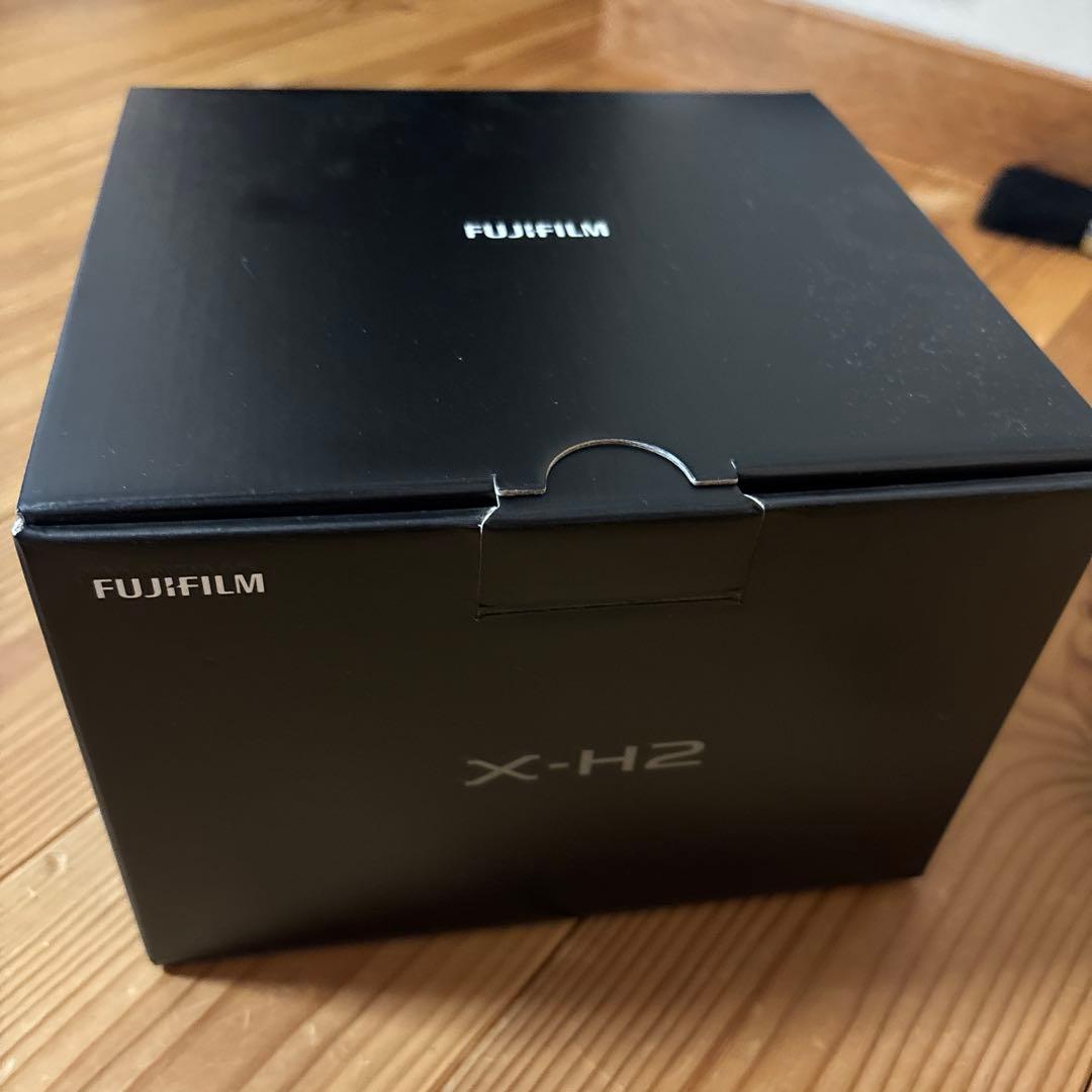 FUJIFILM X-H2 2.5万円相当の純正予備バッテリー2個と充電器付属