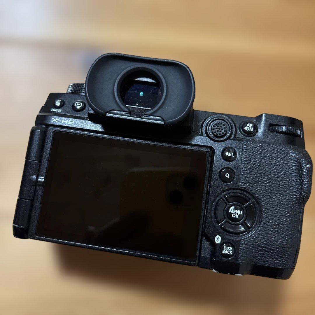 FUJIFILM X-H2 2.5万円相当の純正予備バッテリー2個と充電器付属