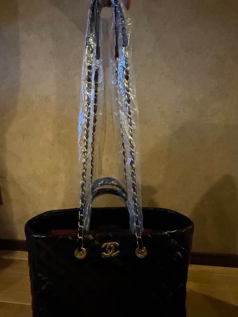CHANEL ショルダーバッグ　ノベルティ　本革