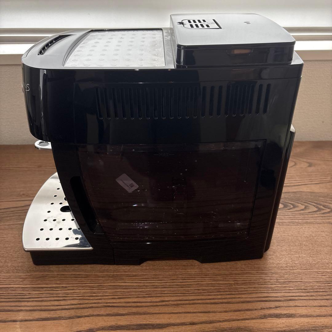 【美品】デロンギ DeLonghiコーヒー マグニフィカS ECAM22112