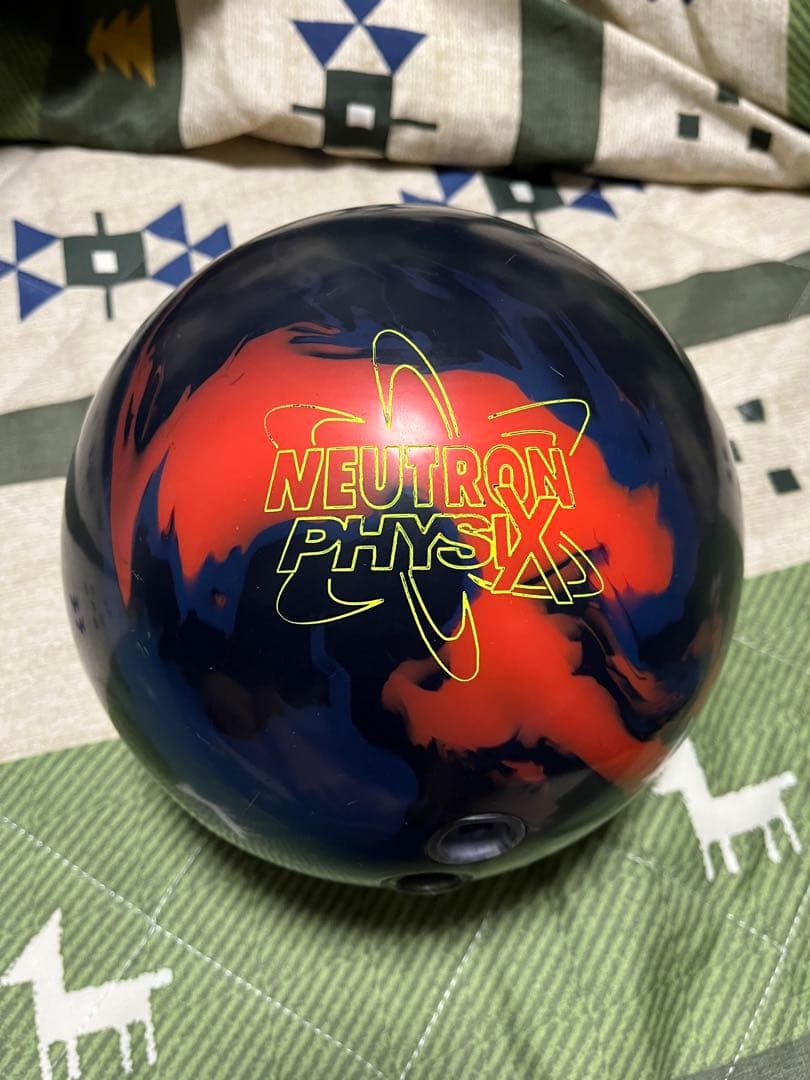 ニュートロンフィジックス　NEUTRON PHYSIX ボウリングボール