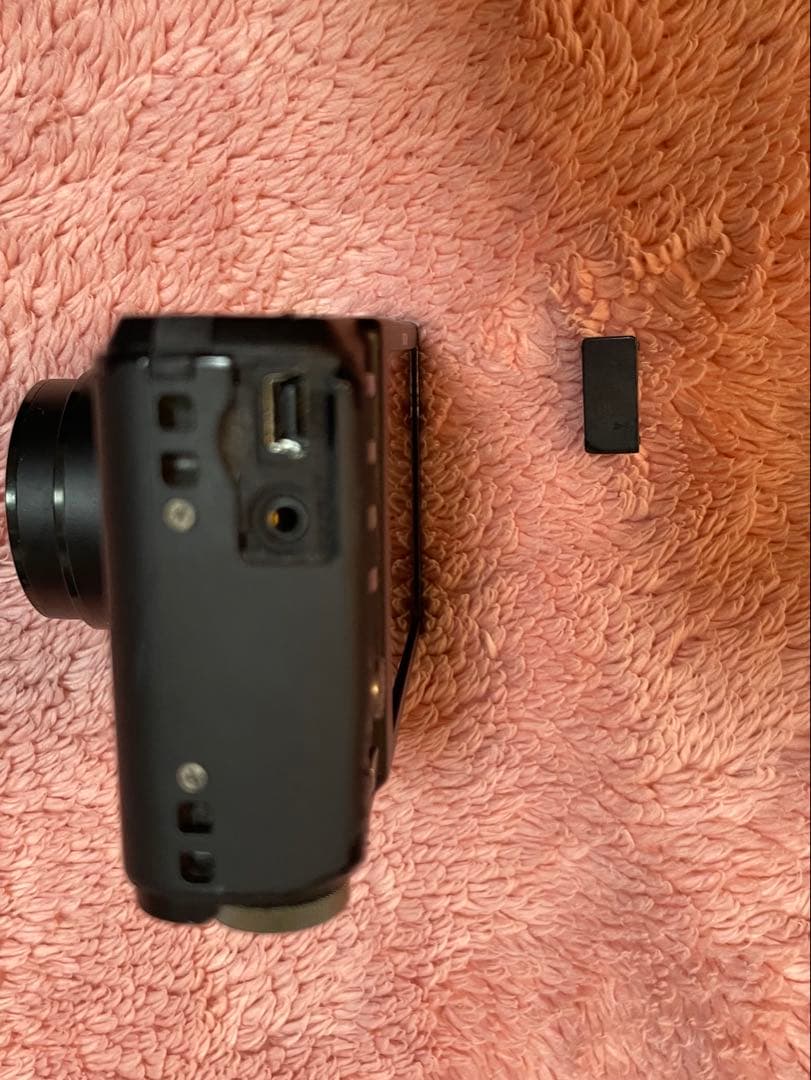 k*.様 RICOH R10 光学7.1倍　充電器付き