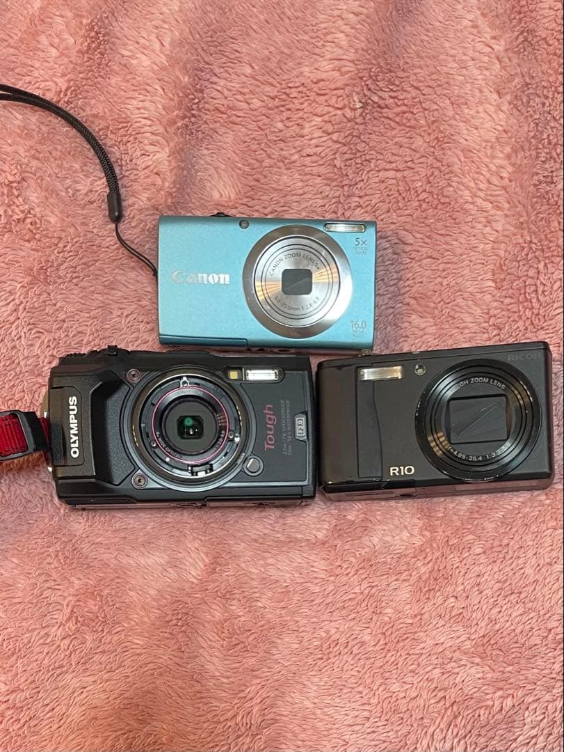 k*.様 RICOH R10 光学7.1倍　充電器付き