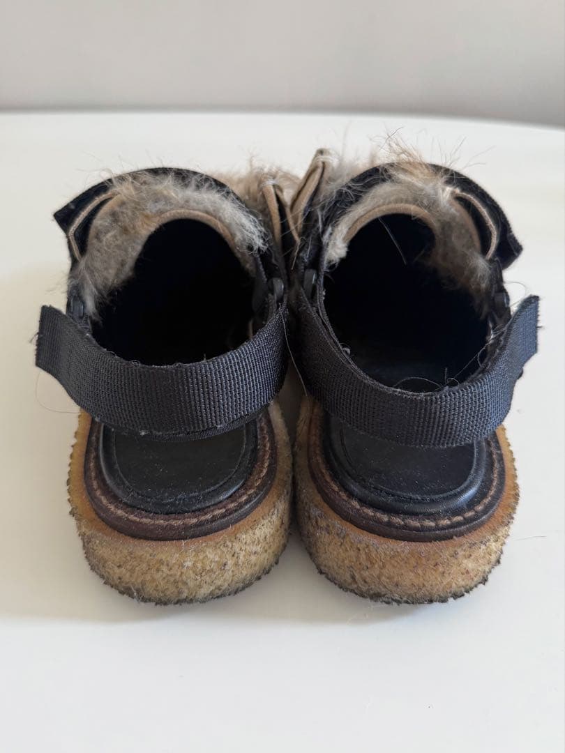 期間限定値下げ sacai ファーサンダル カウハイド