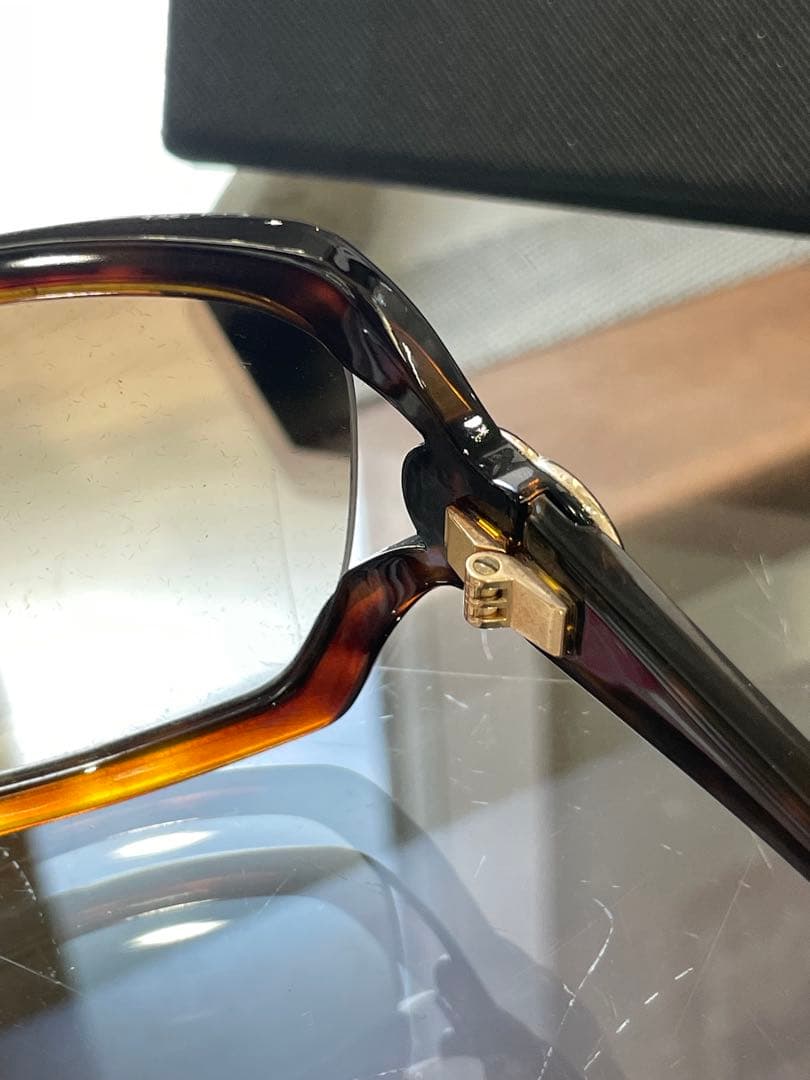 GUCCI オーバーサイズ サングラス