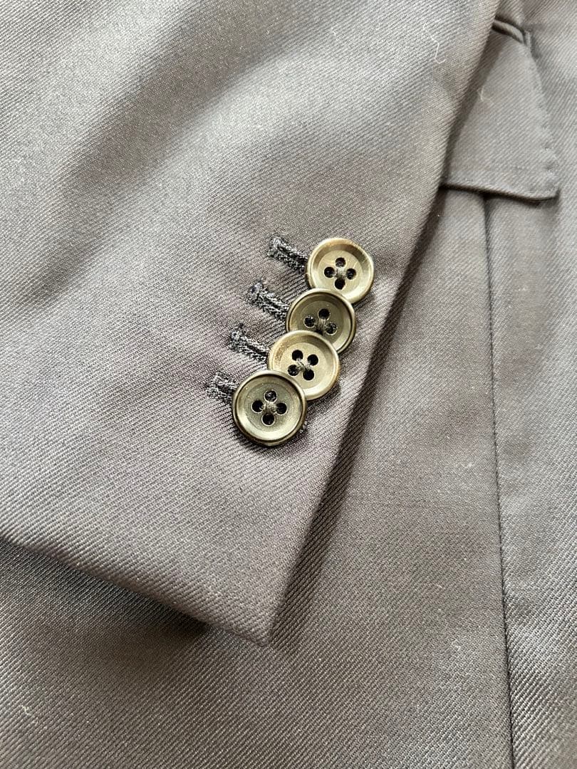 未使用に近い　グローバルスタイル　イタリア製エストラート　ネイビースーツ　XL