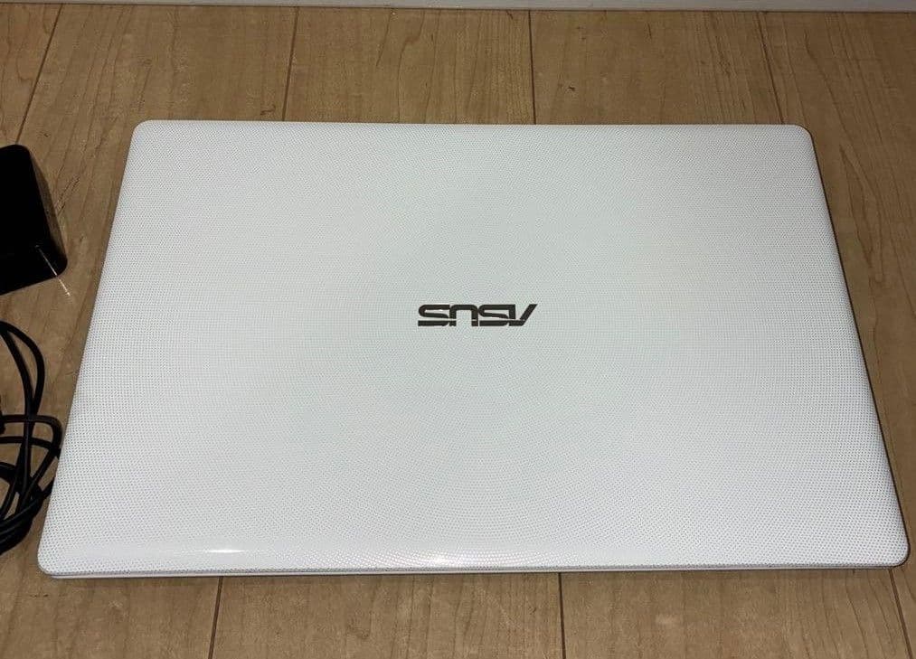 ASUS X550C ホワイトノートPC美品Windos1164bit