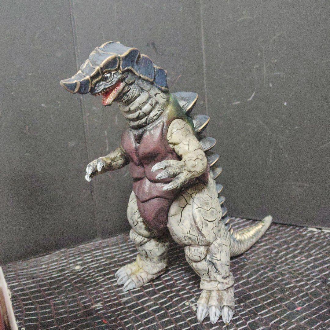 シャーク尊様ウルトラ怪獣ソフビゴルメデ.ネオジオモス（3000fi.518tw）