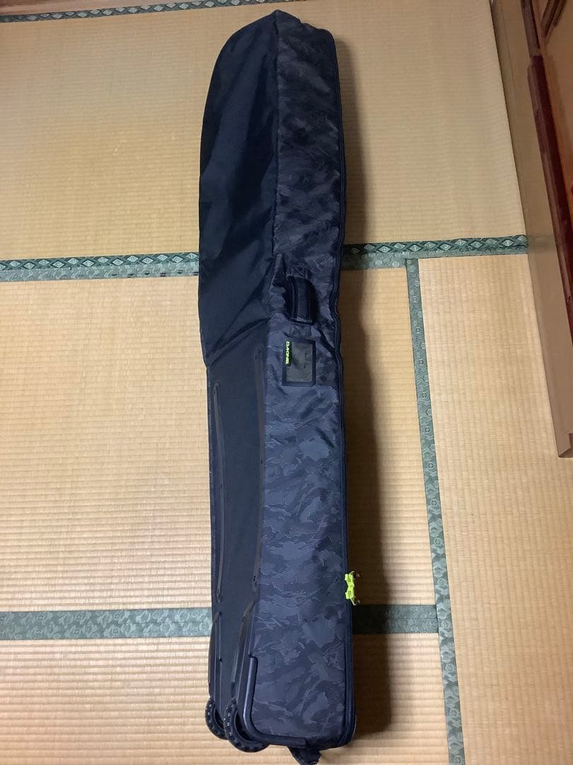 スノーボード用バッグ キャスター付DAKINE LOW ROLLER