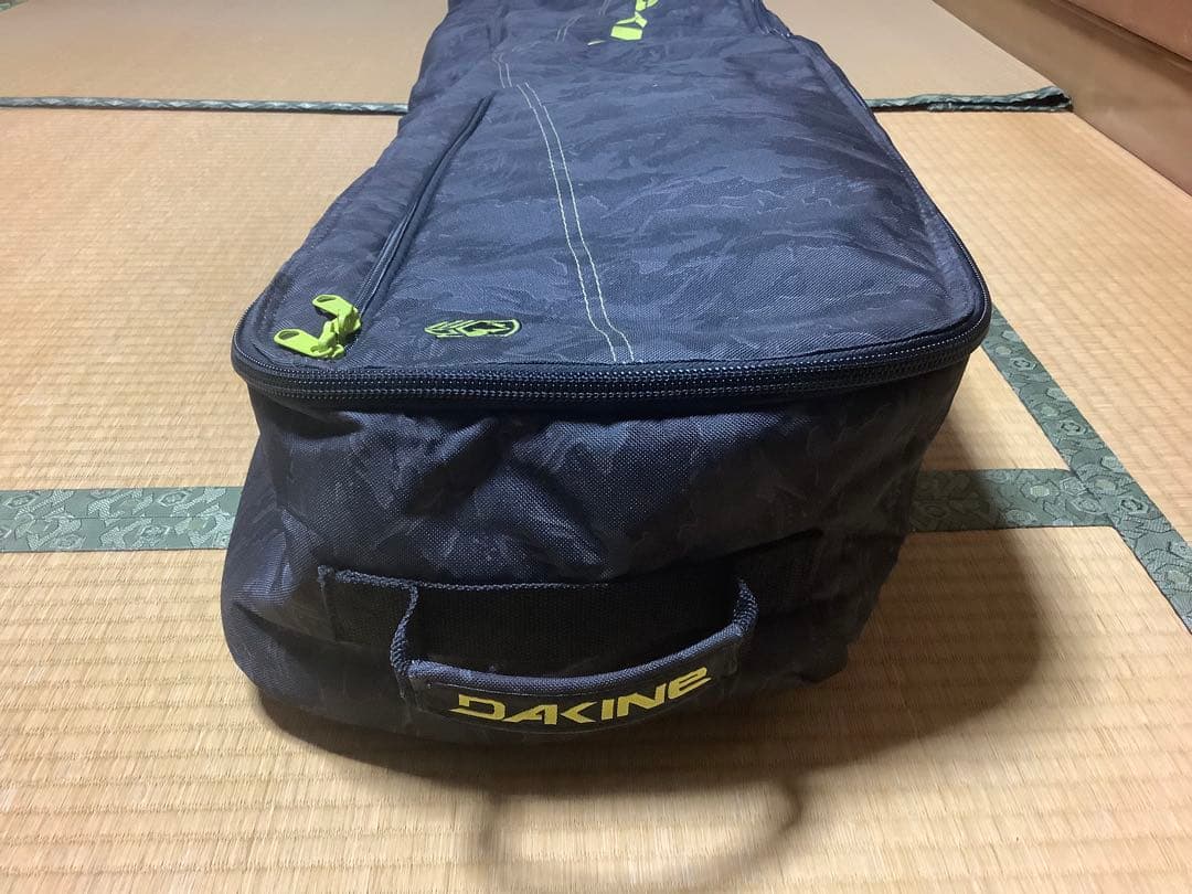 スノーボード用バッグ キャスター付DAKINE LOW ROLLER