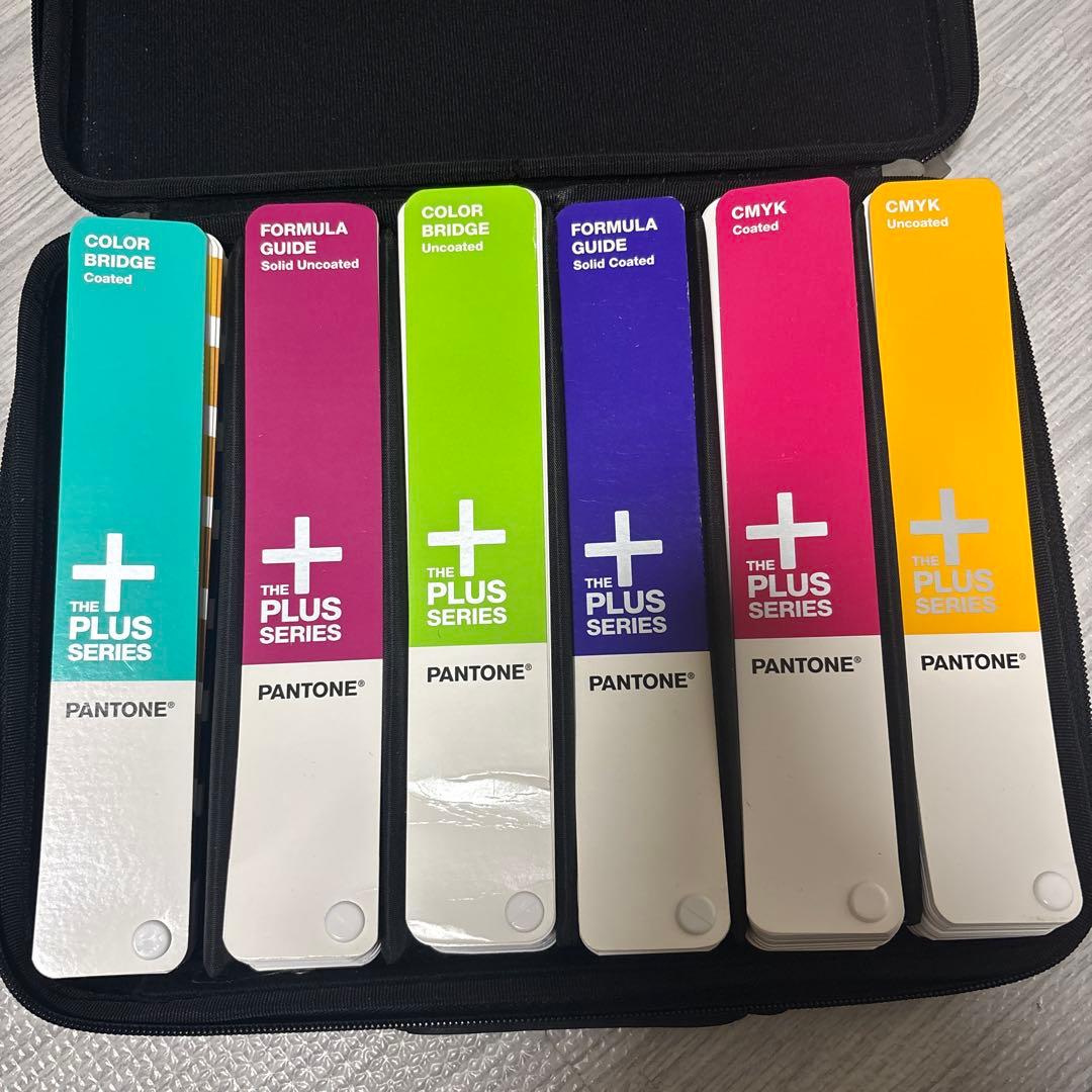 PANTON パントン　エッセンシャル 6個セット　ケース付き 色見本　デザイン