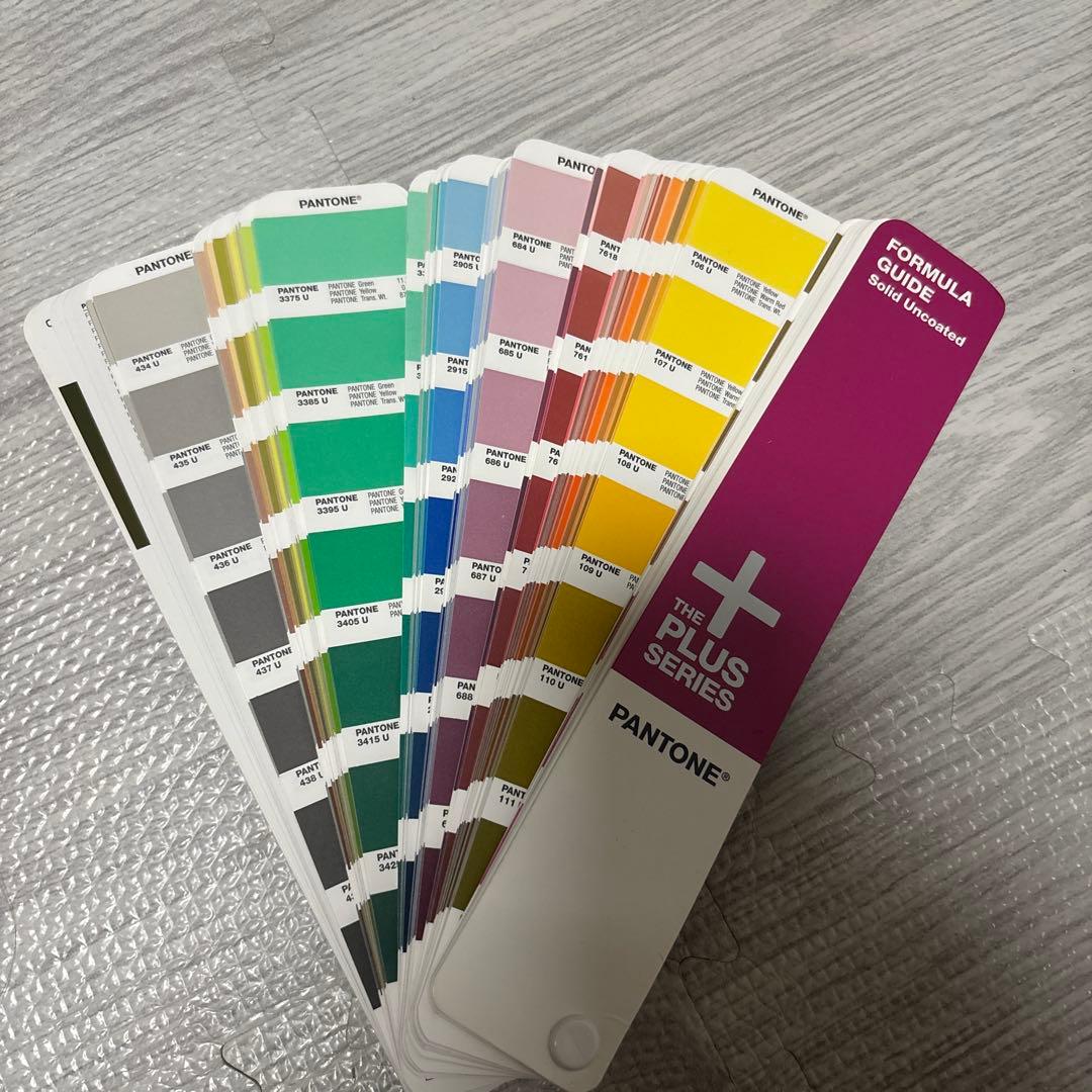 PANTON パントン　エッセンシャル 6個セット　ケース付き 色見本　デザイン