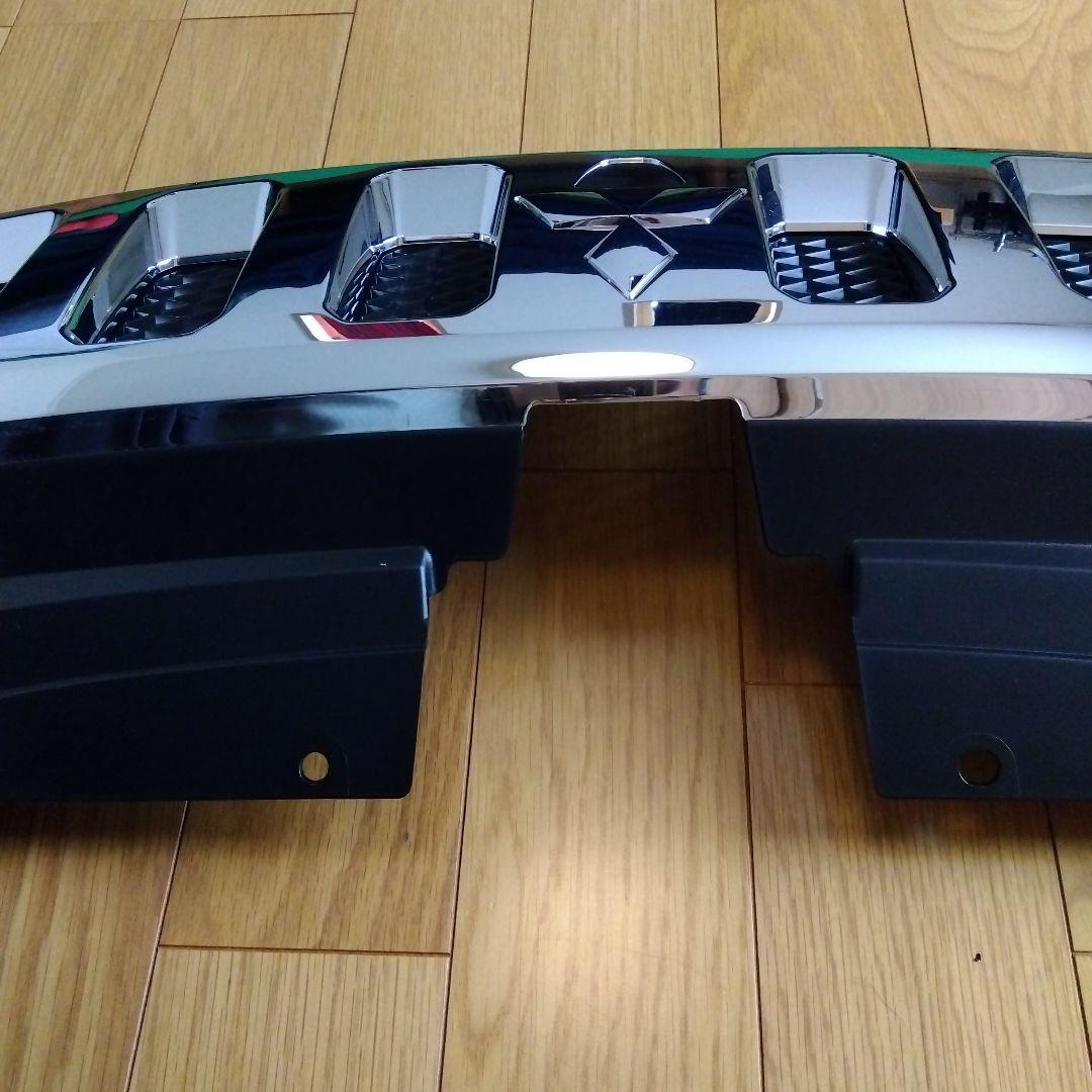 三菱デリカD5 前期型　純正フロントグリル