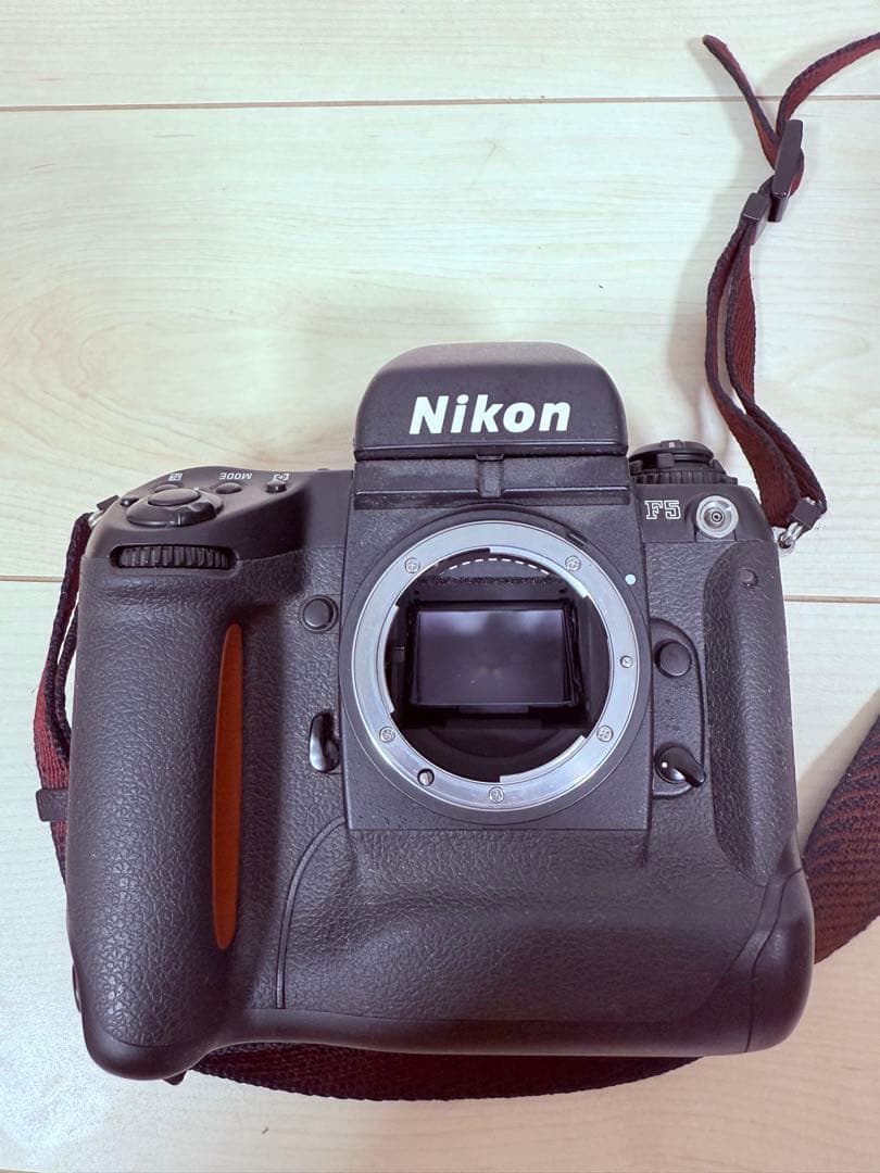 ★良品★ニコン NIKON F5 ボディ ★ レンズ　50mm F2.8D