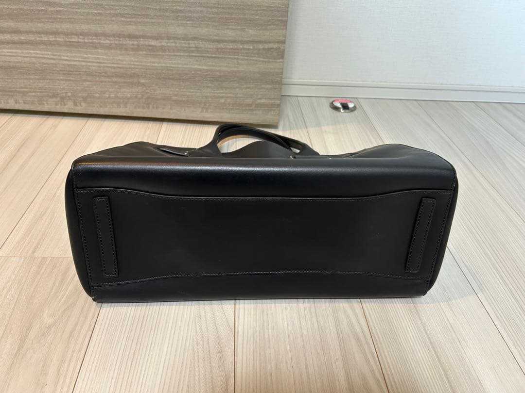 FURLA ビジネスバッグ A4収納可 自立 保存袋付き